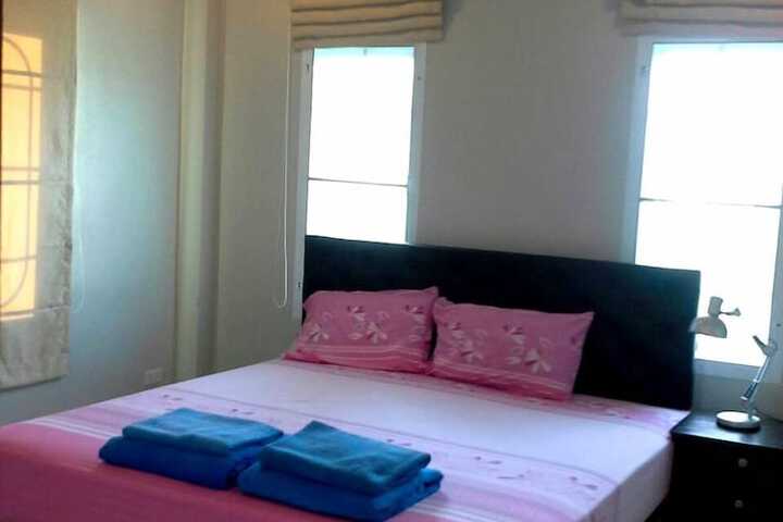 Room 2 of 46