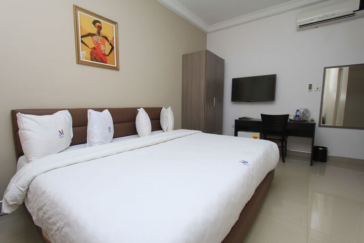 Room 19 of 62