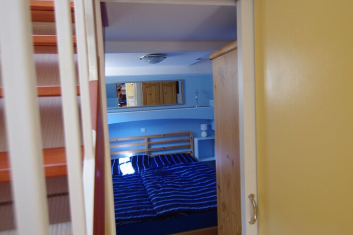 Room 17 of 34