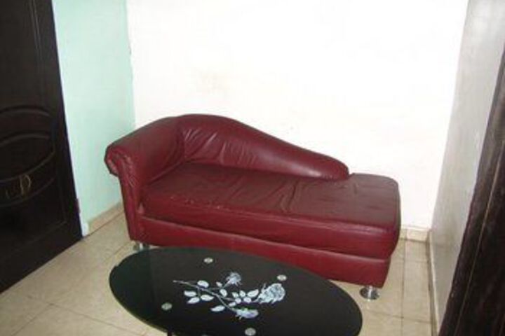 Room 6 of 19