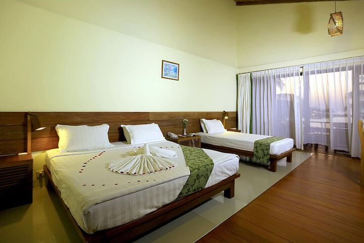 Room 9 of 47