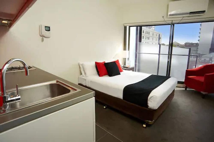 Room 5 of 44