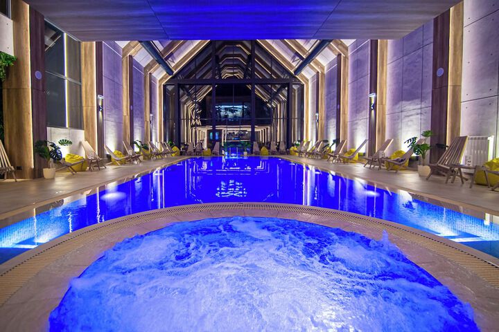 Pool 90 of 139