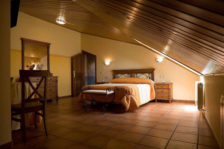 Room 15 of 51