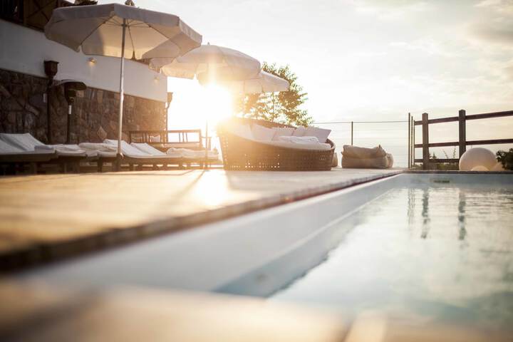 Pool 47 of 85