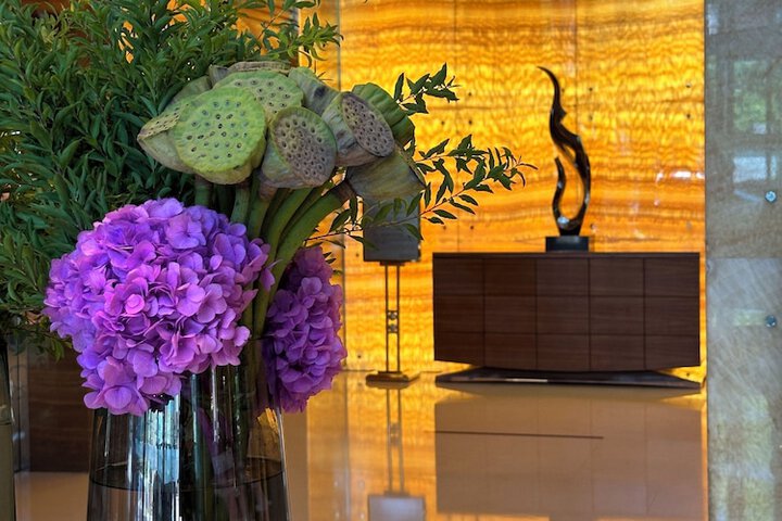 Entrance & Lobby