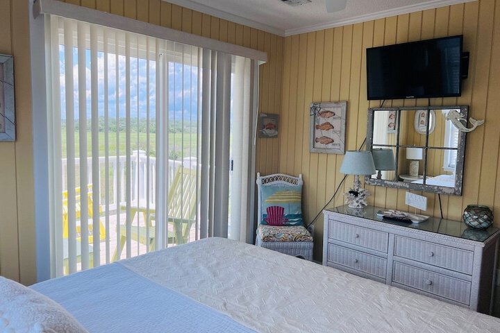 Room 4 of 74