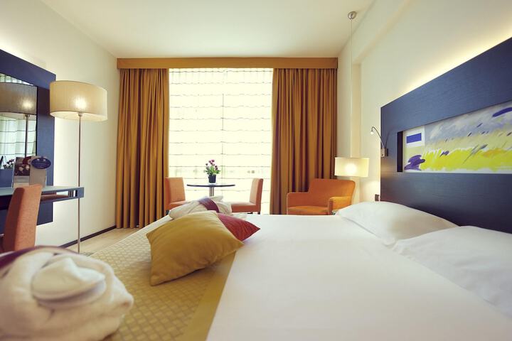 Room 17 of 72
