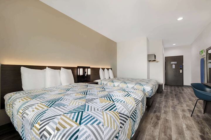 Room 9 of 23
