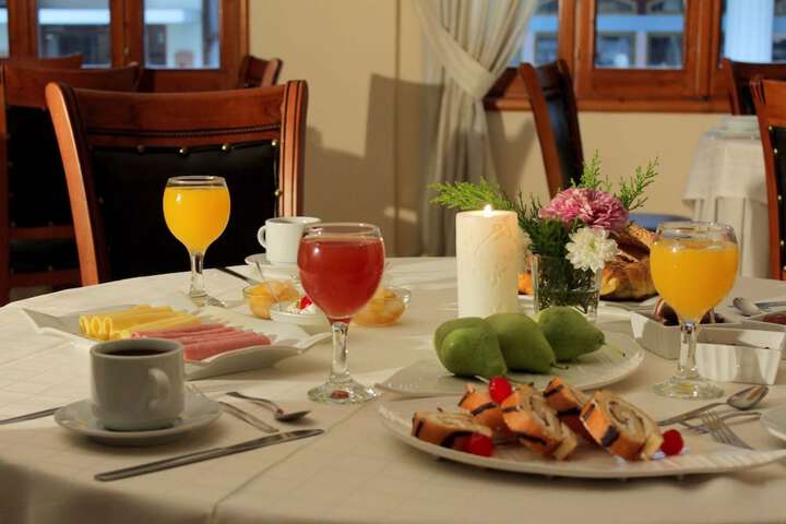 Breakfast area
