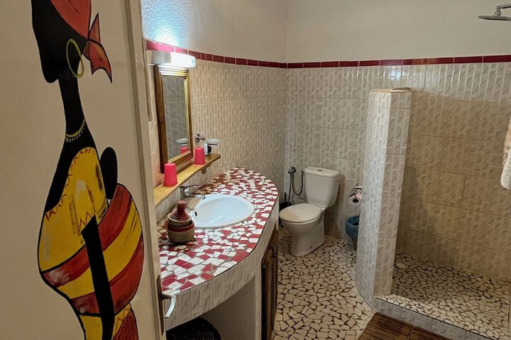 Room 17 of 32
