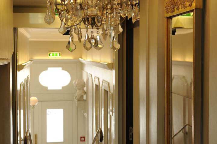 Ballroom/Hall 45 of 59