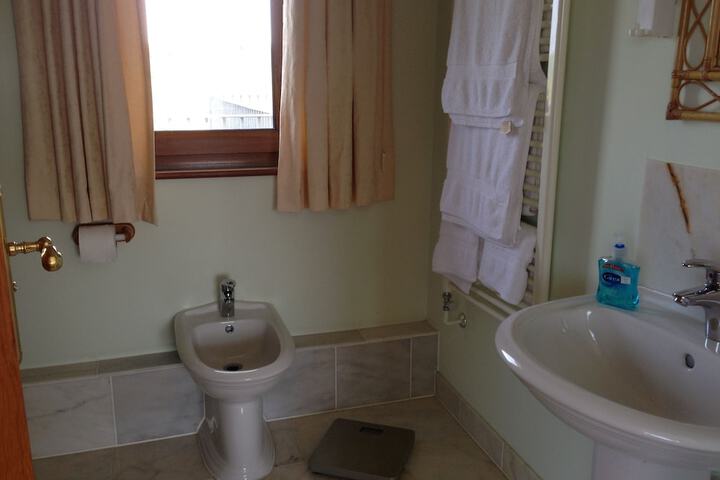 Room 82 of 114