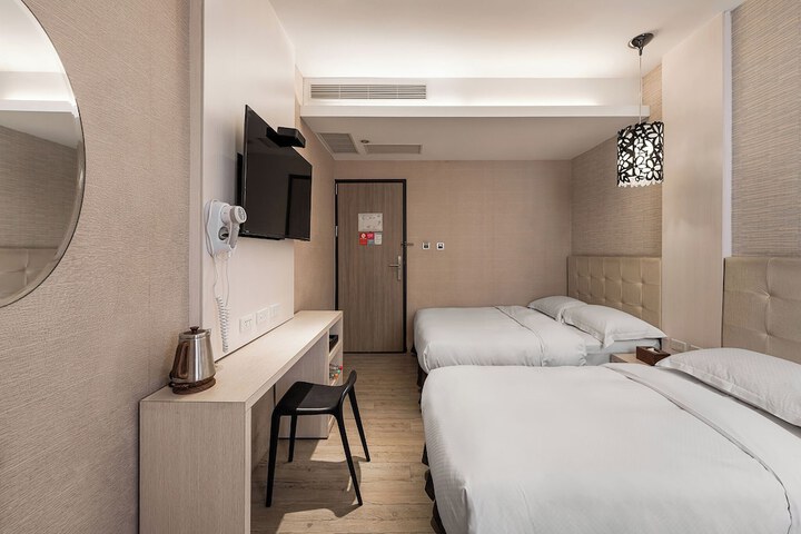 Room 36 of 65