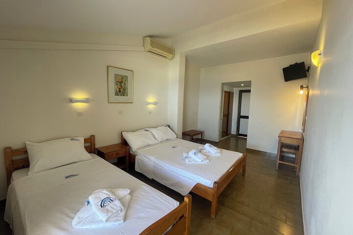 Room 67 of 121