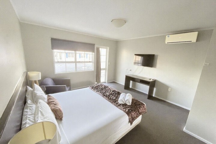 Room 9 of 65