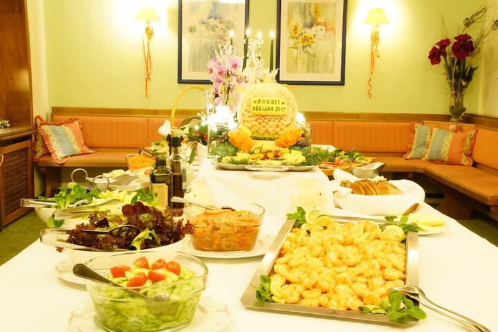 Dining 93 of 161