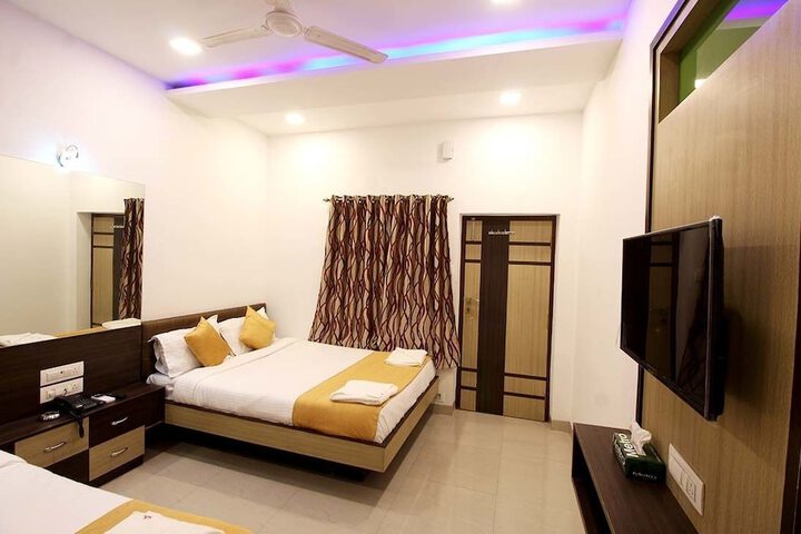 Room 15 of 19