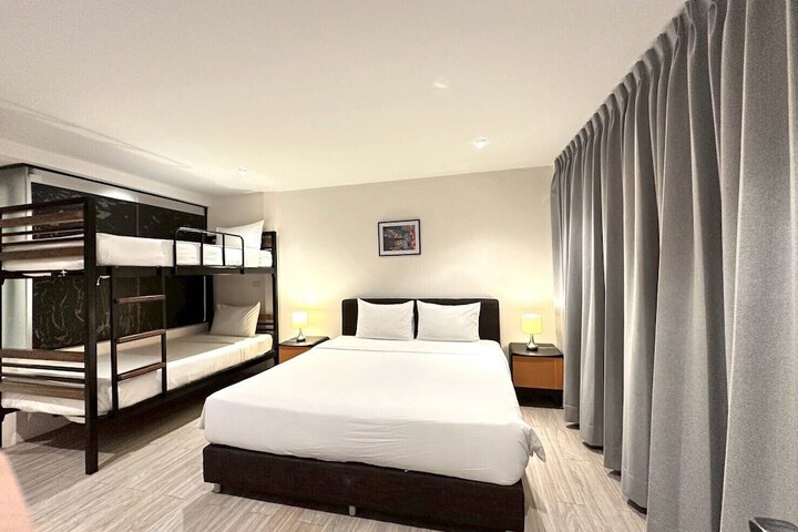 Room 8 of 43