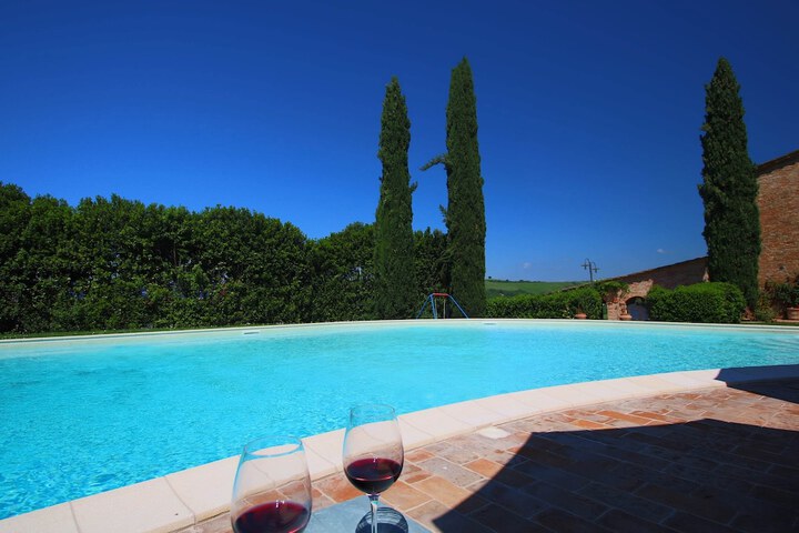 Pool 59 of 108
