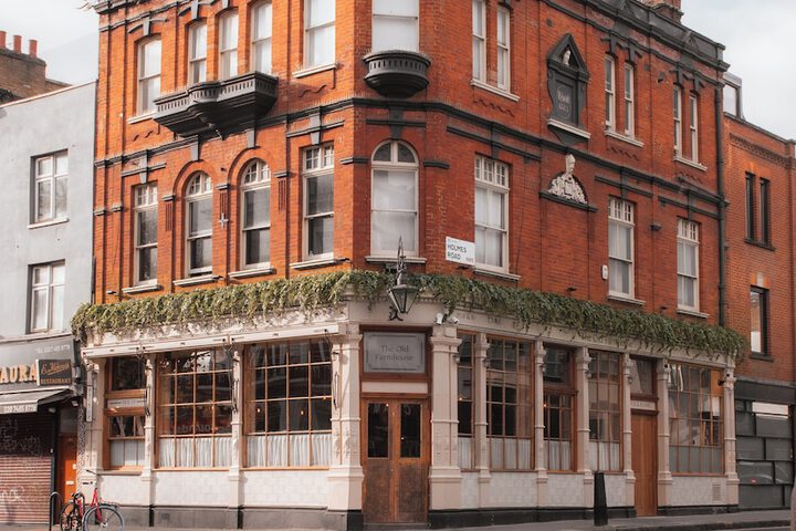 The Old Farmhouse Pub & Rooms