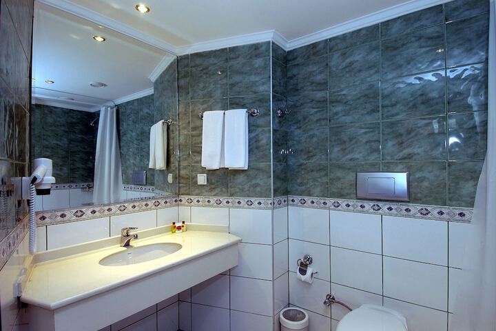 Clean Restrooms