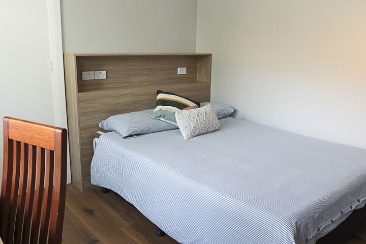 Room 18 of 28