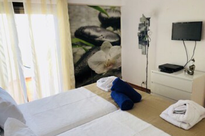 Room 36 of 48