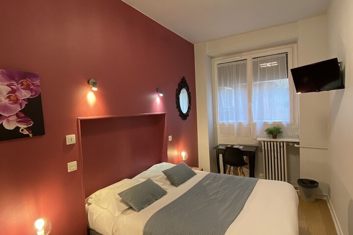 Room 26 of 76