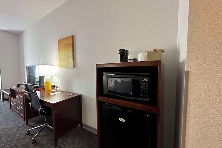 Room 18 of 34
