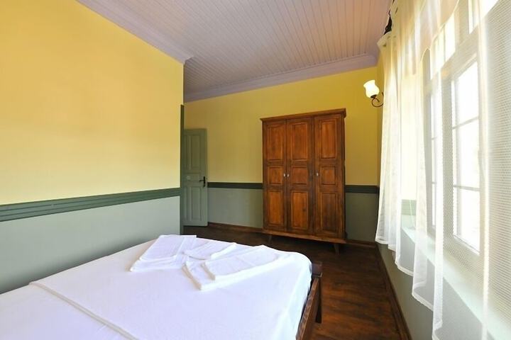 Room 18 of 41