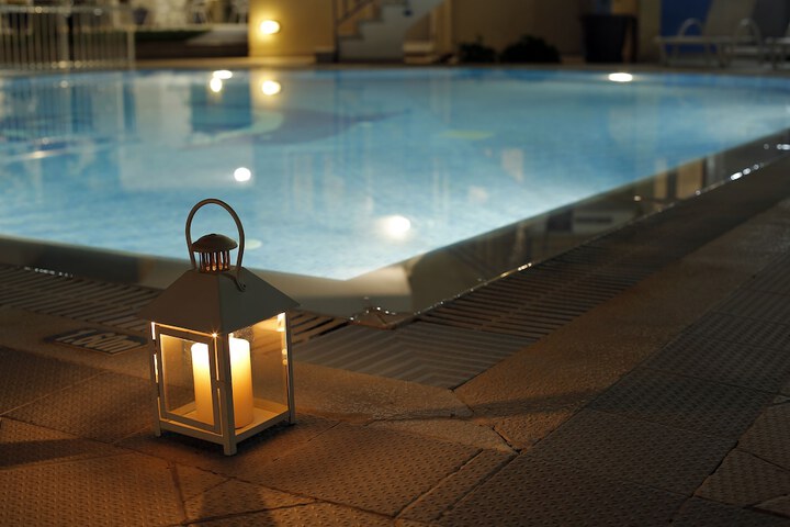 Pool 43 of 61