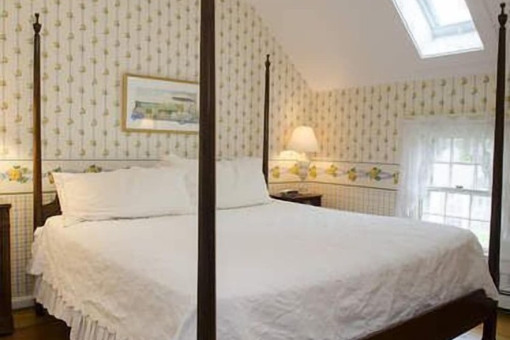 Room 16 of 27