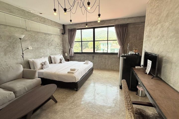Room 15 of 36