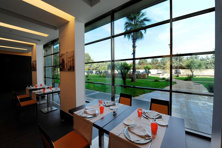 Dining 69 of 113