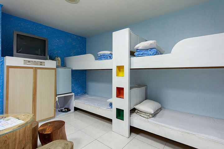 Room 58 of 68