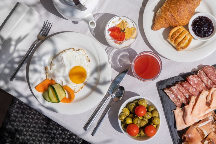 Breakfast/Coffee Service 127 of 137