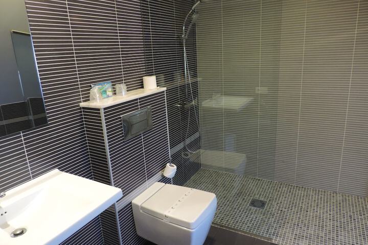 Room 20 of 42