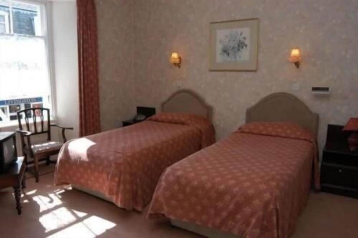 Room 7 of 15