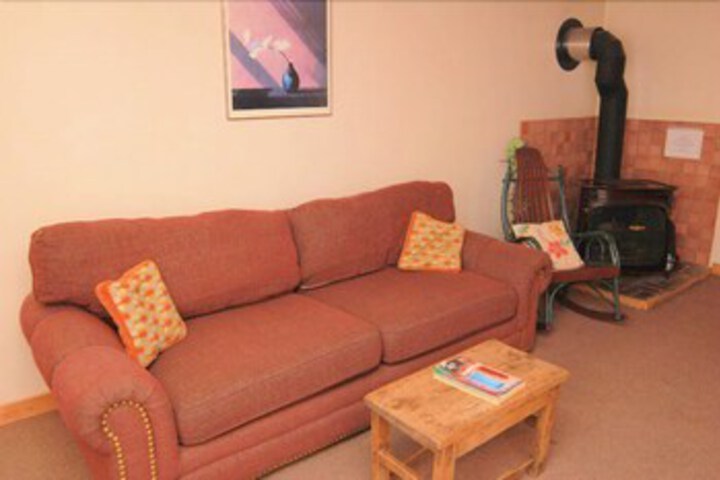 Room 4 of 10
