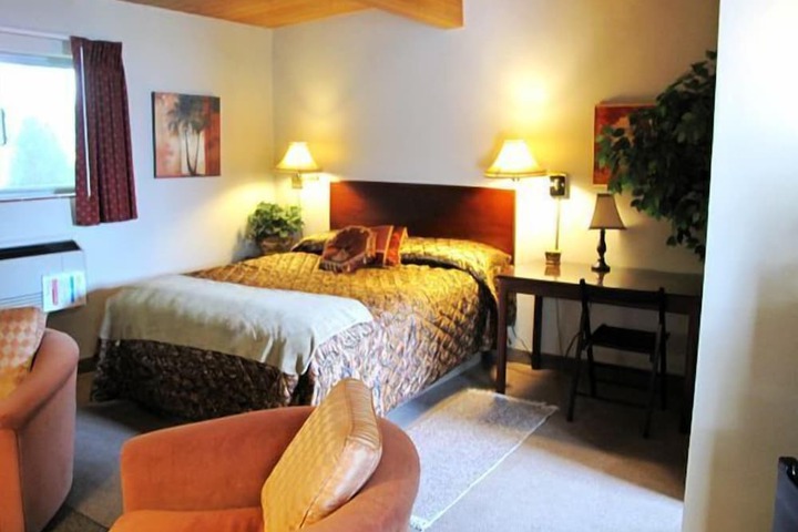 Room 12 of 20