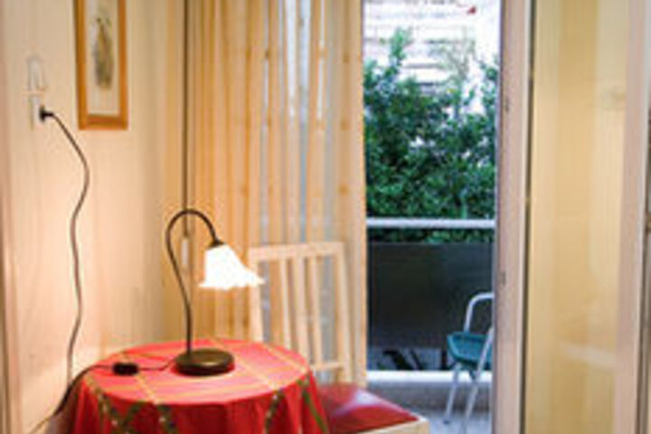 Room 13 of 31