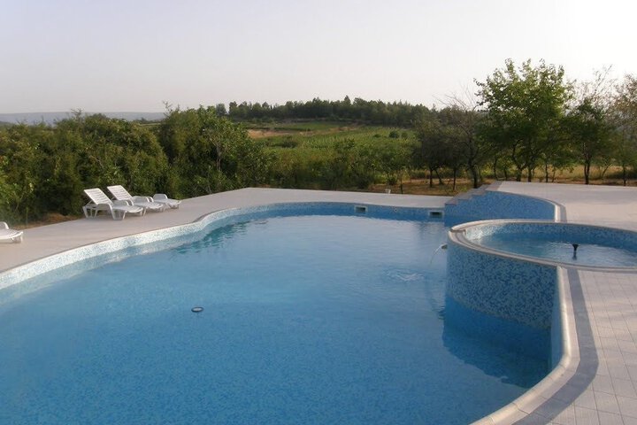 Pool 28 of 58