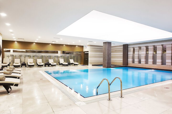 Pool Hotel
