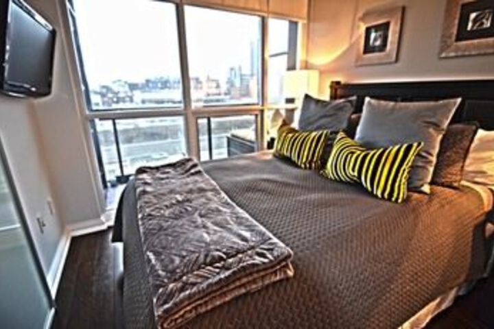 Room 7 of 10