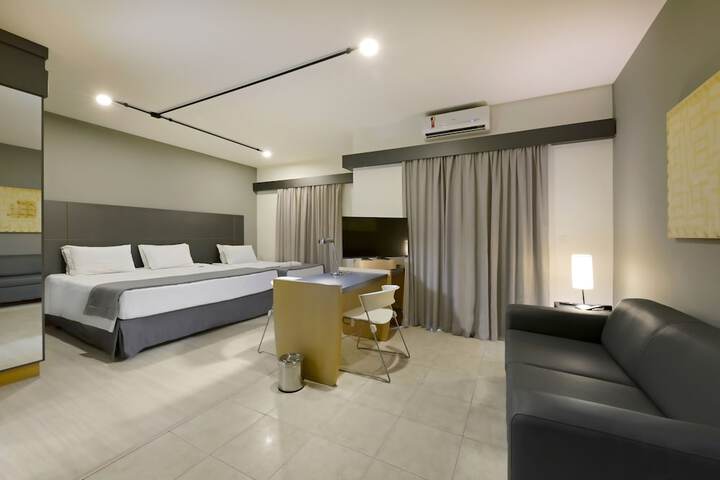 Room 4 of 96