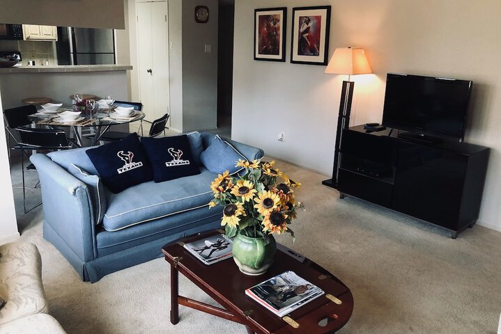 Room 13 of 32
