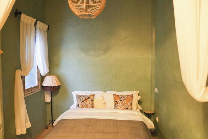 Room 16 of 70