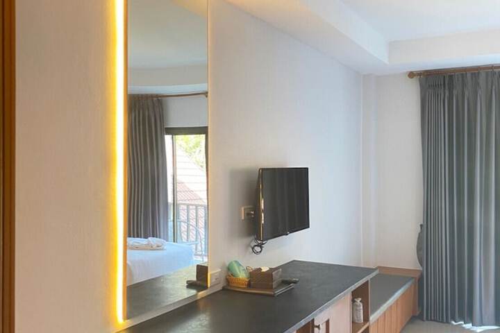 Room 9 of 60