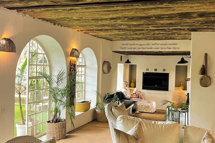 Guest Lobby